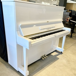 Yamaha U3