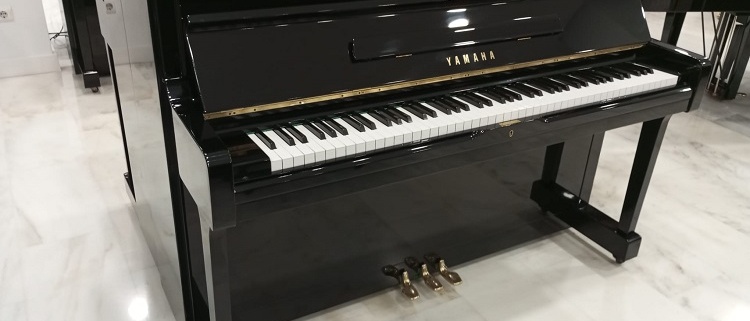 Yamaha U1