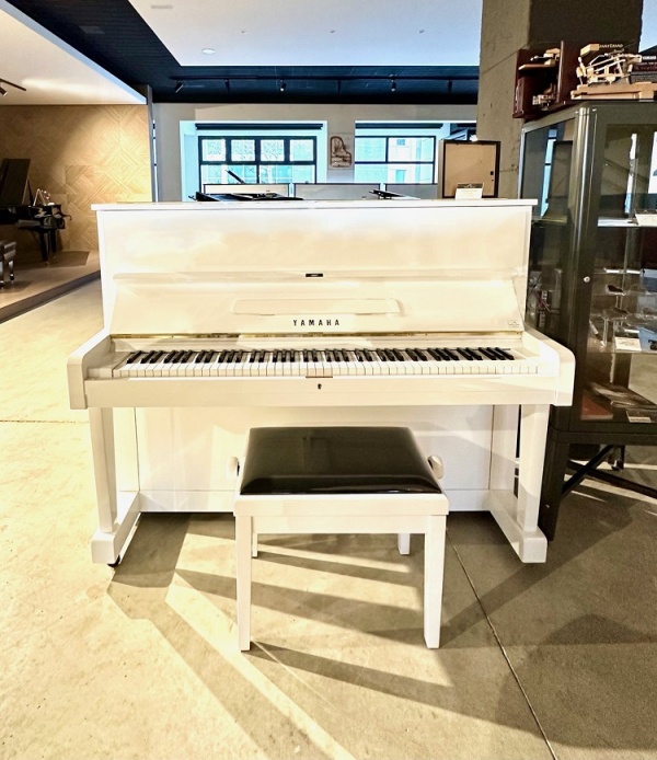 Yamaha U1PWH