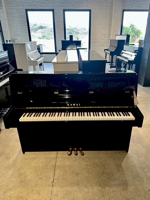 Kawai K15